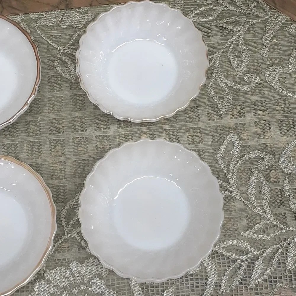4-pc Anchor Hocking‎ Suburbia Fire King Swirl with gold trim 4 3/4